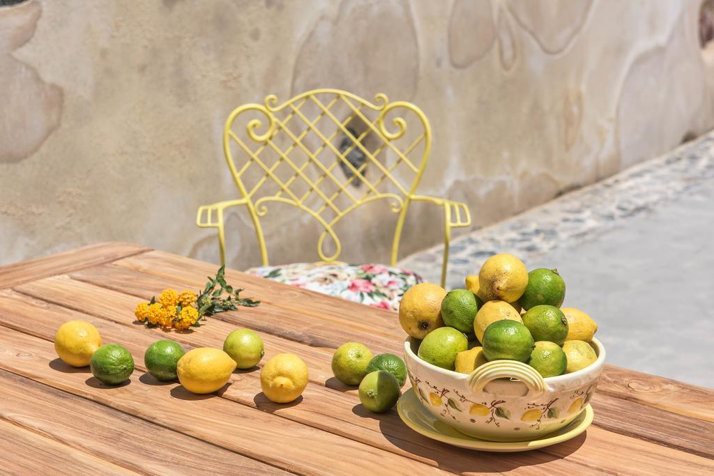 Mantilida Villa Emporio  エクステリア 写真